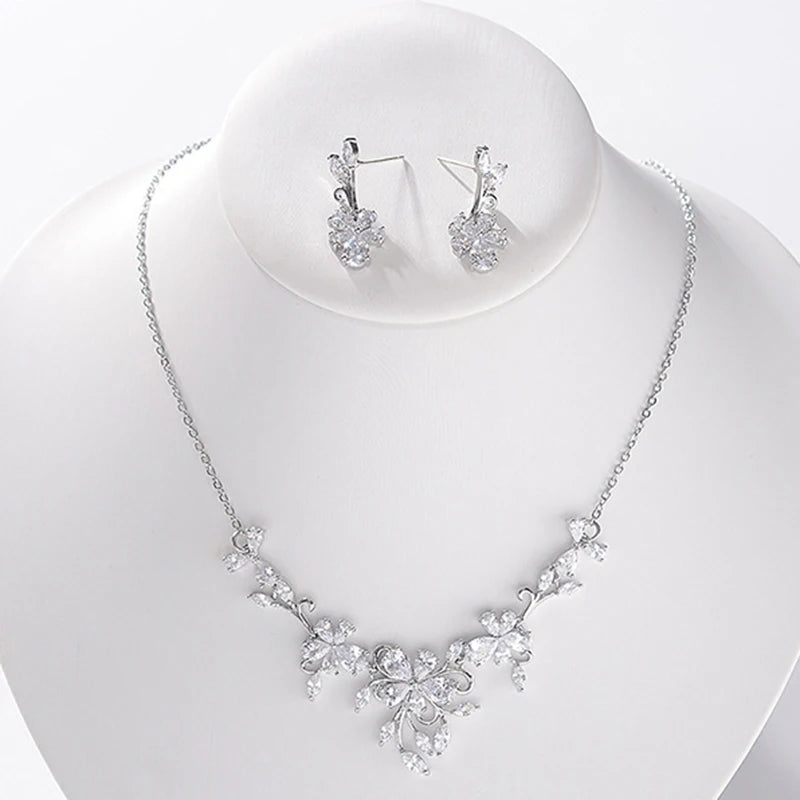 BRYONY CRYSTAL NECKLACE AND EARRING SET - NEW!